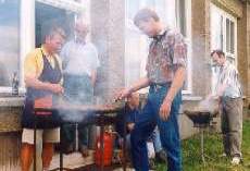 Grillen (7,9 kB)